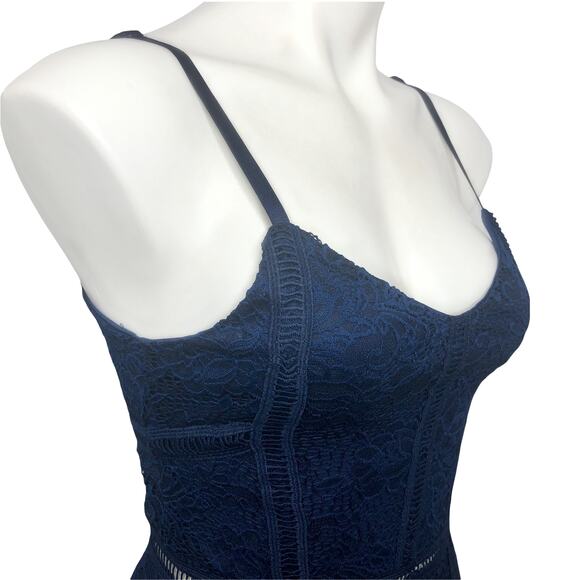 MiaoMiao Navy Lace Overlay Pencil Dress - Size Medium - Picture 5 of 13